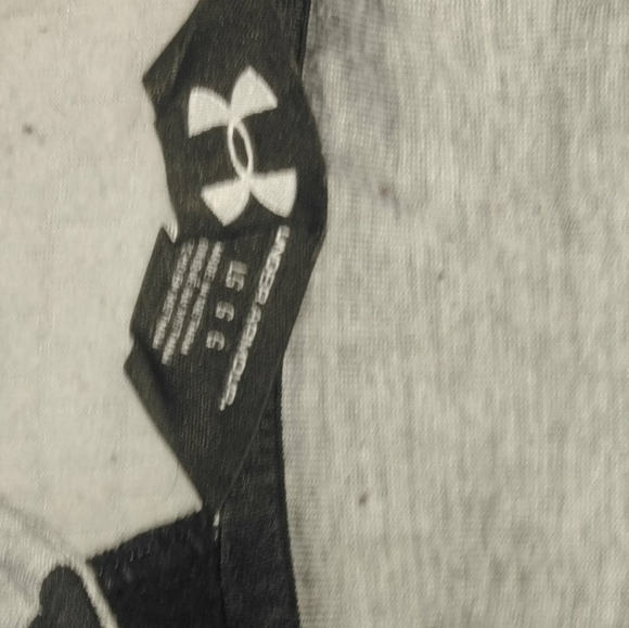 Under armor pull over - Picture 3 of 3